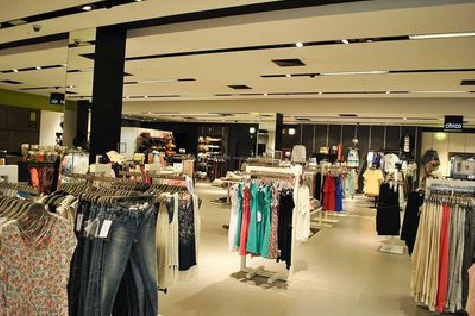 彭州商场里的店面怎么装修？